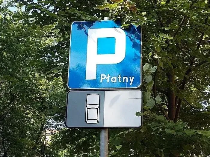 Czy niepełnosprawni muszą płacić za parking w Katowicach? Sprawdź zasady!