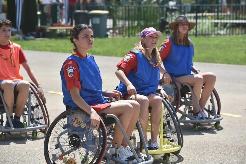 Kto to jest niepełnosprawny i jak możemy go wspierać?