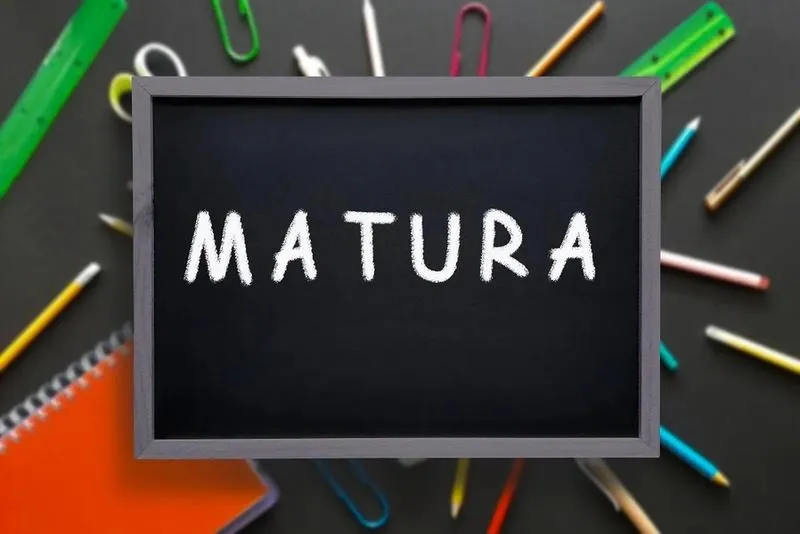 Wykształcenie średnie: Matura czy ukończenie szkoły – co warto wiedzieć?