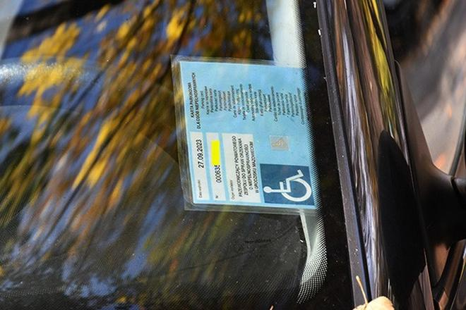Karta parkingowa dla niepełnosprawnych